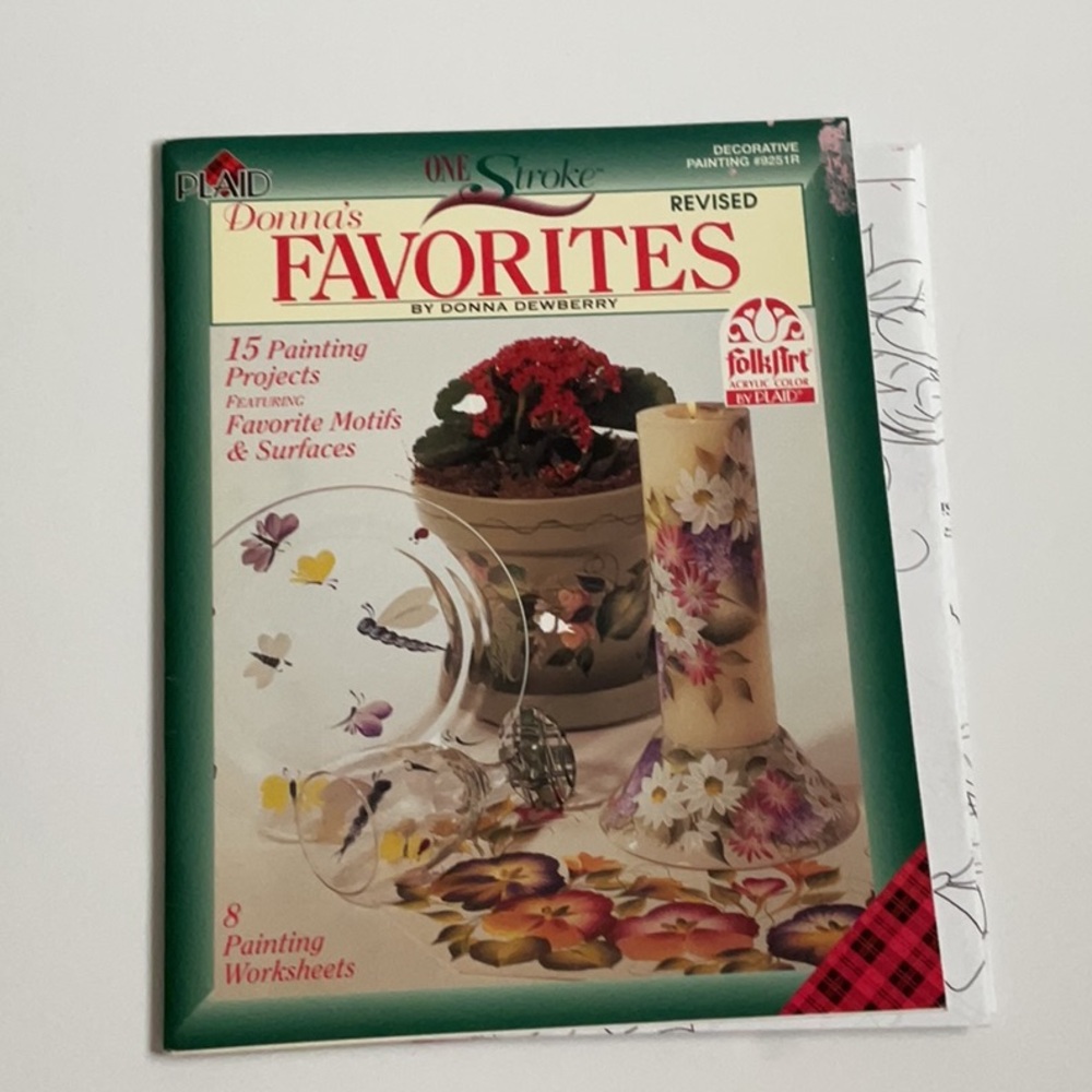 Donna Dewberry’s one stroke favourites. Softcover 34 page
